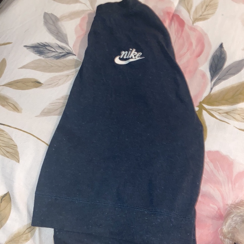 Work out wear - Picture 2 of 2